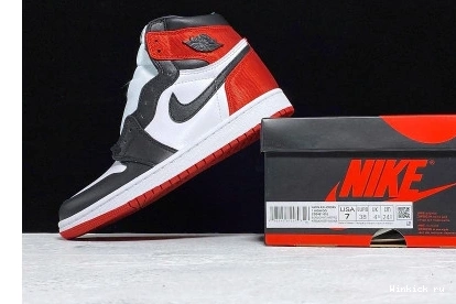 TOE BLACK RETRO - 1 JORDAN HIGH SATIN 0825